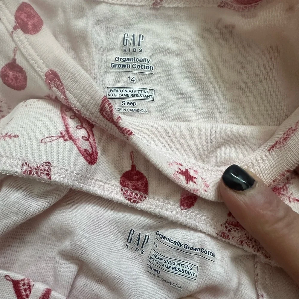 GAP XMAS ICONS CHERRY BLOSSOM PJ SET